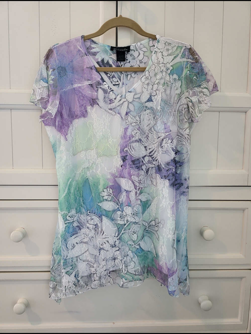 Women's L Floral Lace Overlay V-Neck Top in Lavender & Aqua, NWT